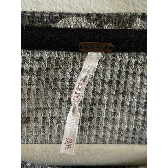 Free People Black Floral Waffle Knit Top XS Boho Streetwear Slouchy Long Sleeve - Picture 6 of 8